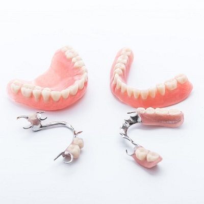 How to Get Used to New Dentures?