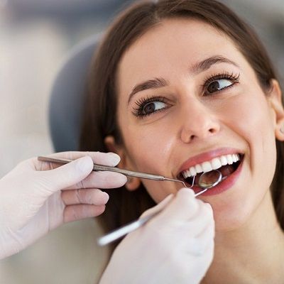 How to Choose the Best Clinic for Hollywood Smile