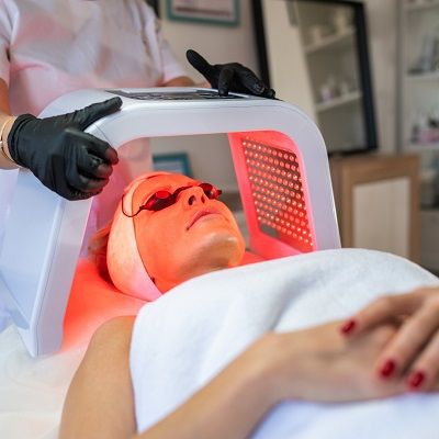 Can LED Light Therapy Give Me Perfect Skin In Dubai?