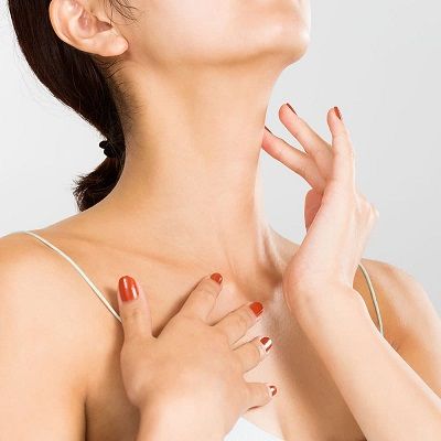 Neck and Chest Renewal: Power of Decolletage Peeling