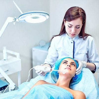 Best Cosmetologist in Dubai