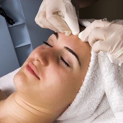 Facial To Remove Blackheads in Dubai 1 Facial To Remove Blackheads